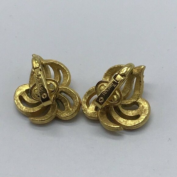 CROWN TRIFARI Gold Tone Modernist Clip Earrings - Picture 4 of 4